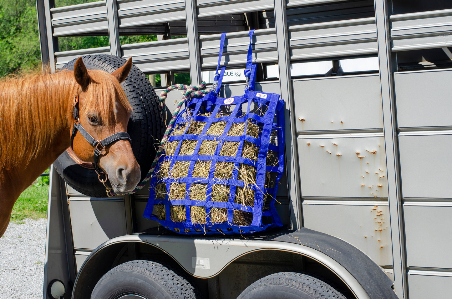 Efficient easy feed hay bag