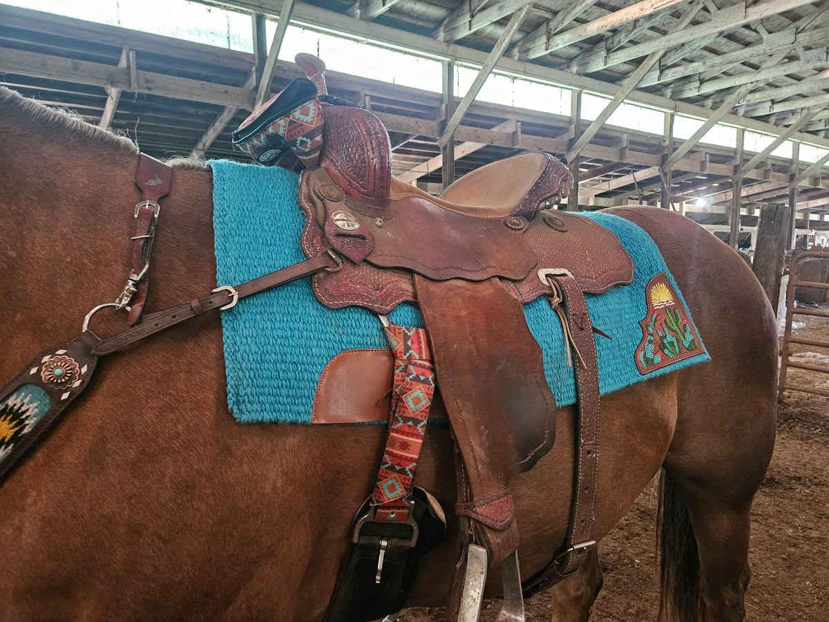 Tahoe Tack Kaye Western Saddle Blanket Pad – Handwoven 100% New Zealand Wool, 34" x 36", with Hand-Tooled & Painted Cactus and Sunrise Corners and Wear Leathers, Ideal for Shows, Parades & Daily Use