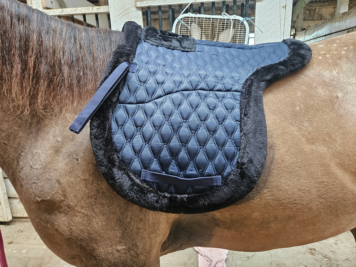 Derby Originals Shaped Wither Relief Dressage English Saddle Pad with Fleece Edging and Contoured Design