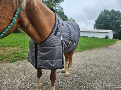 Derby Originals Wind Storm Closed Front 420D Medium Weight  Horse Winter Stable Blanket 200g