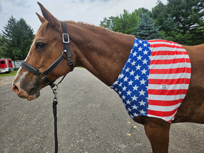 Derby Originals Patriotic Stars & Stripes Lycra Sleazy Horse Shoulder Guard – Stretch Slicker with Belly Strap, Anti-Chafe Design for Blanket Rubbing, Ideal for Parades & Shows, Full Size (78"-82")